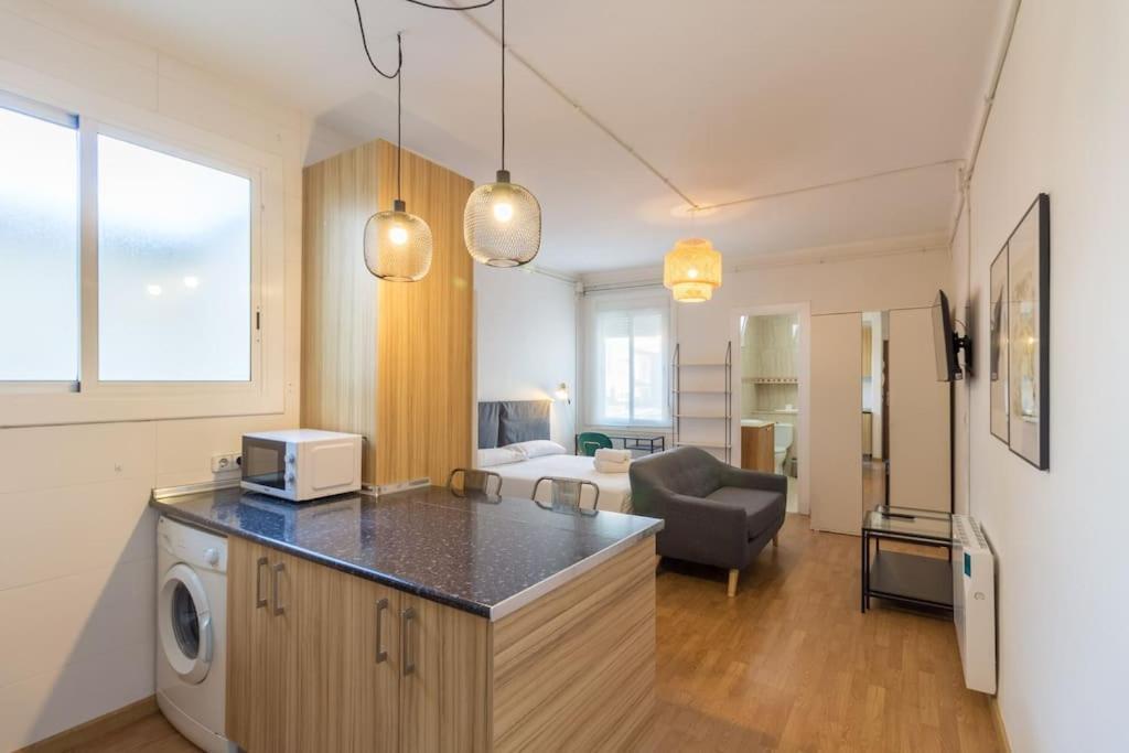 Bebarceloner Sant Andreu Apartments - Studio Exteriör bild